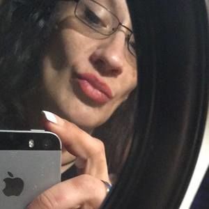 Meet your Posher, Lacey